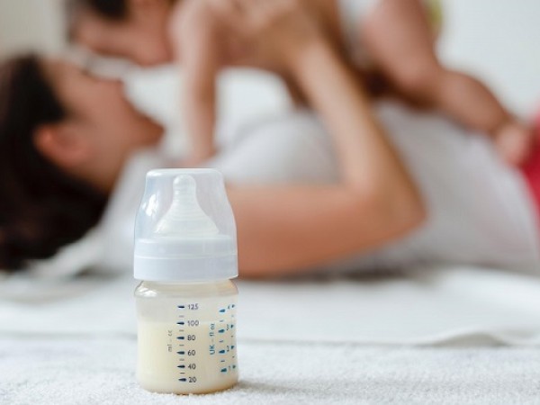 新生儿换奶粉不谨慎，5种不良反应紧跟其后